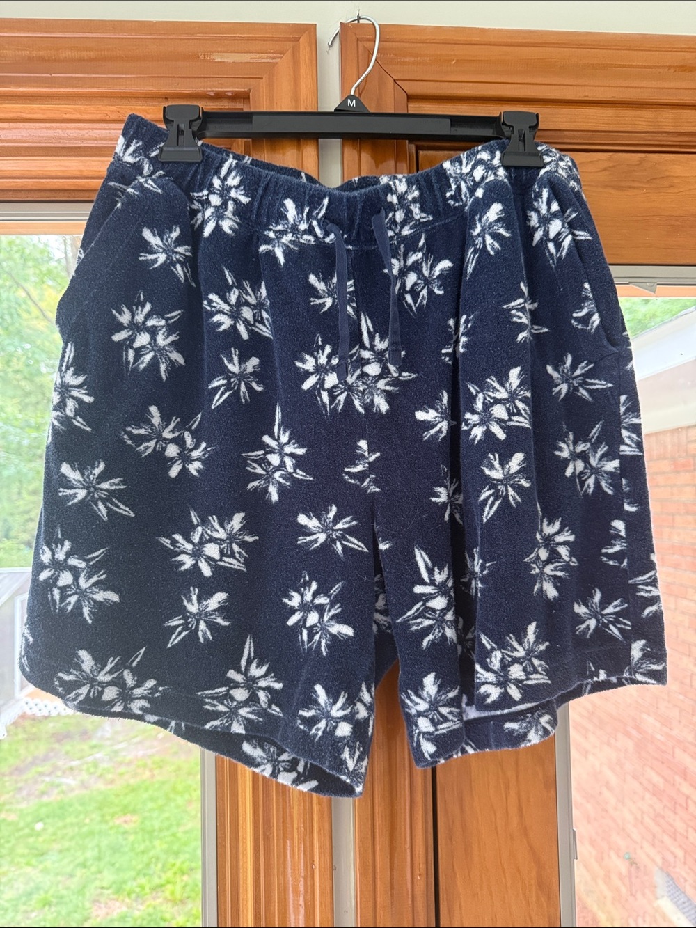 Vineyard Vines Men’s Navy Blue Hibiscus Floral Terry Cloth Shorts